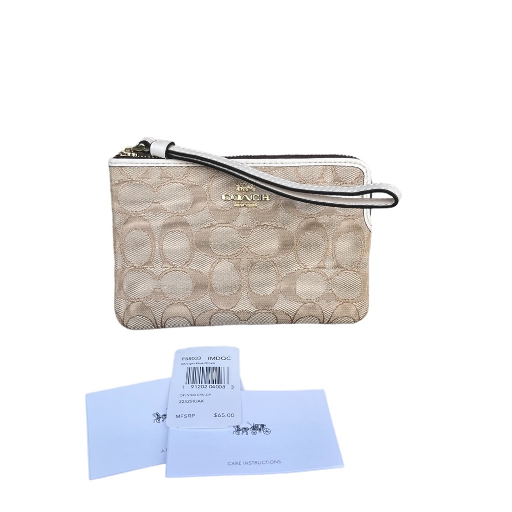 Coach Brand New with tags Wristlet Wallet With Strap Leather Trim Classic CC